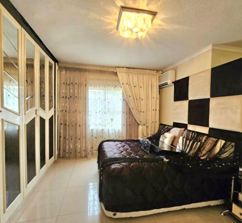 5 Bedroom Property for Sale in Zinniaville North West